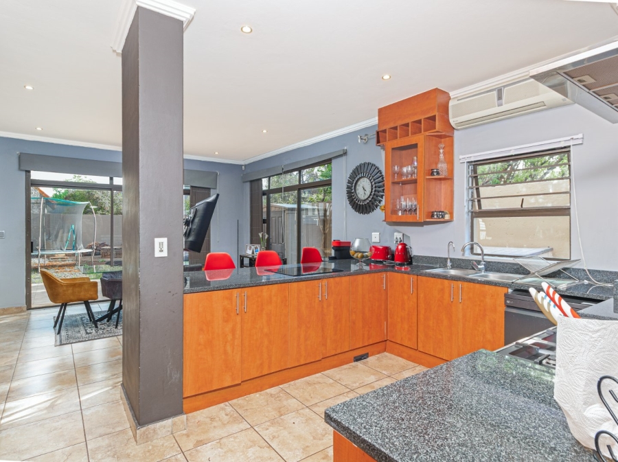 5 Bedroom Property for Sale in Leloko Lifestyle Estate North West
